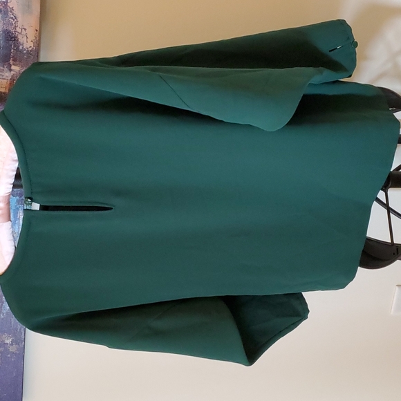Lord & Taylor Emerald Green Blouse - Picture 5 of 5